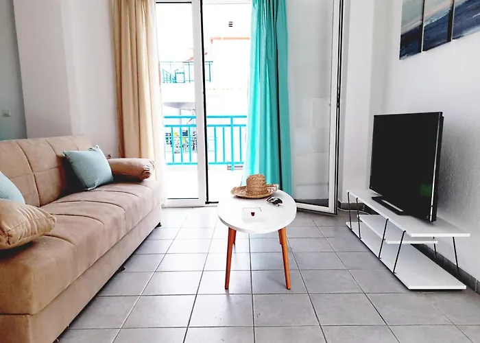 Pet friendly Kallithea Central Residence